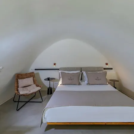 Luxurious Santorini Masionette 1 Bedroom Astounding Caldera Sea Views Вилла
